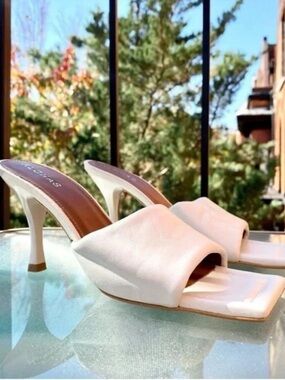 ALOHAS Loren Puffy Leather Heels White Womens 6.5 / 37